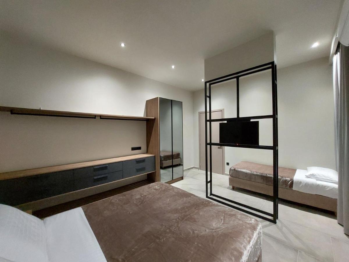 Rea'S Luxury Apartments Stoupa Exterior photo