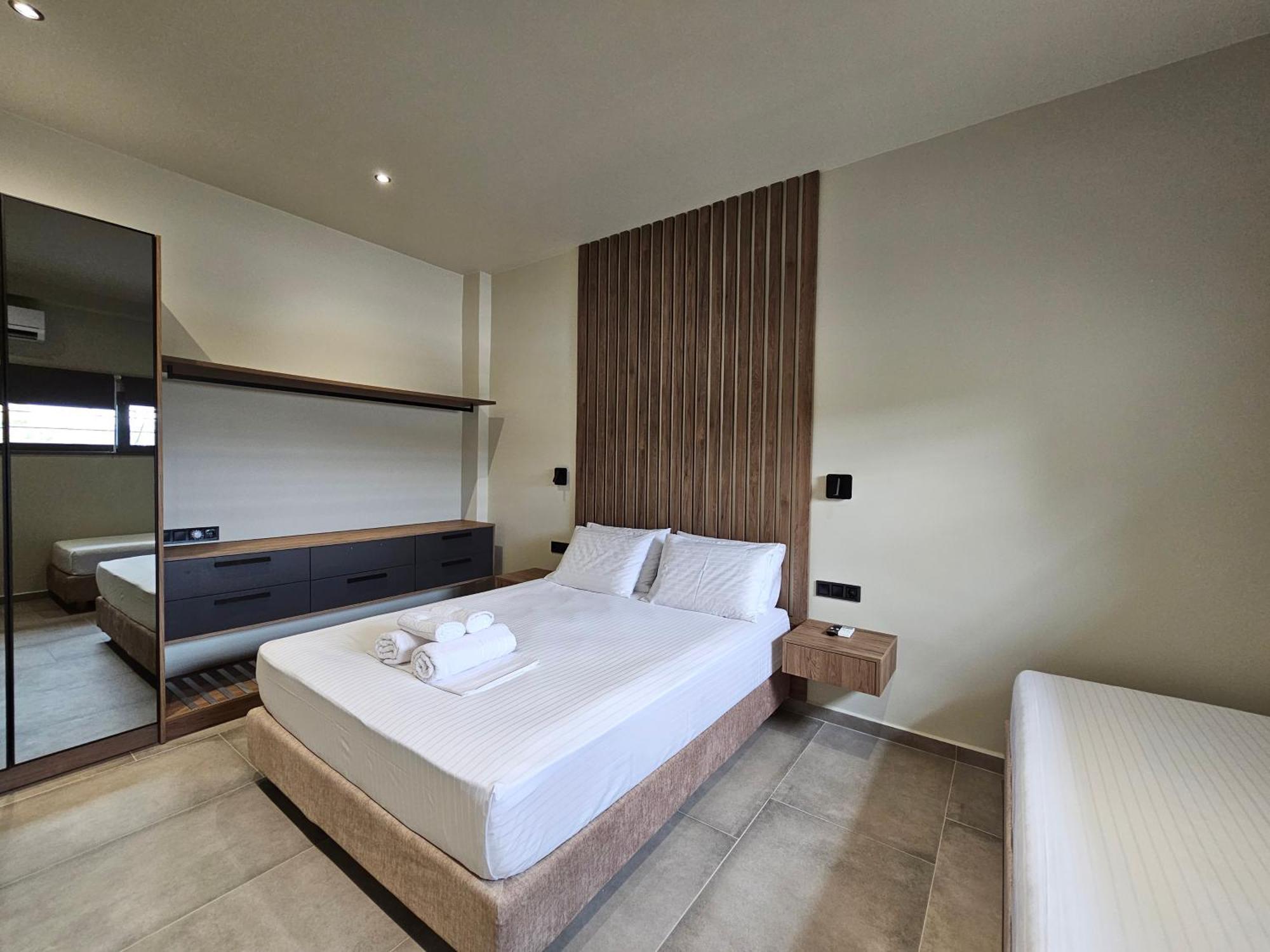 Rea'S Luxury Apartments Stoupa Exterior photo
