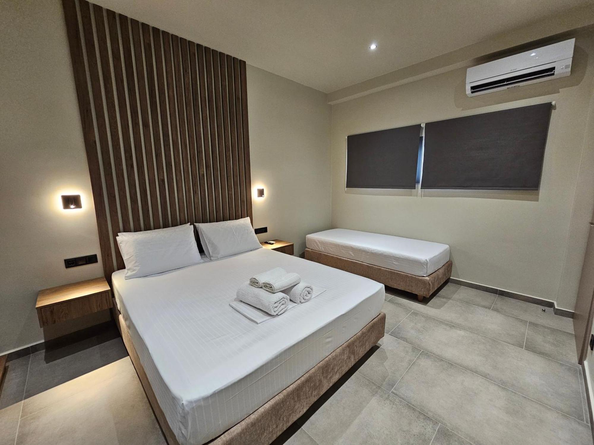Rea'S Luxury Apartments Stoupa Exterior photo