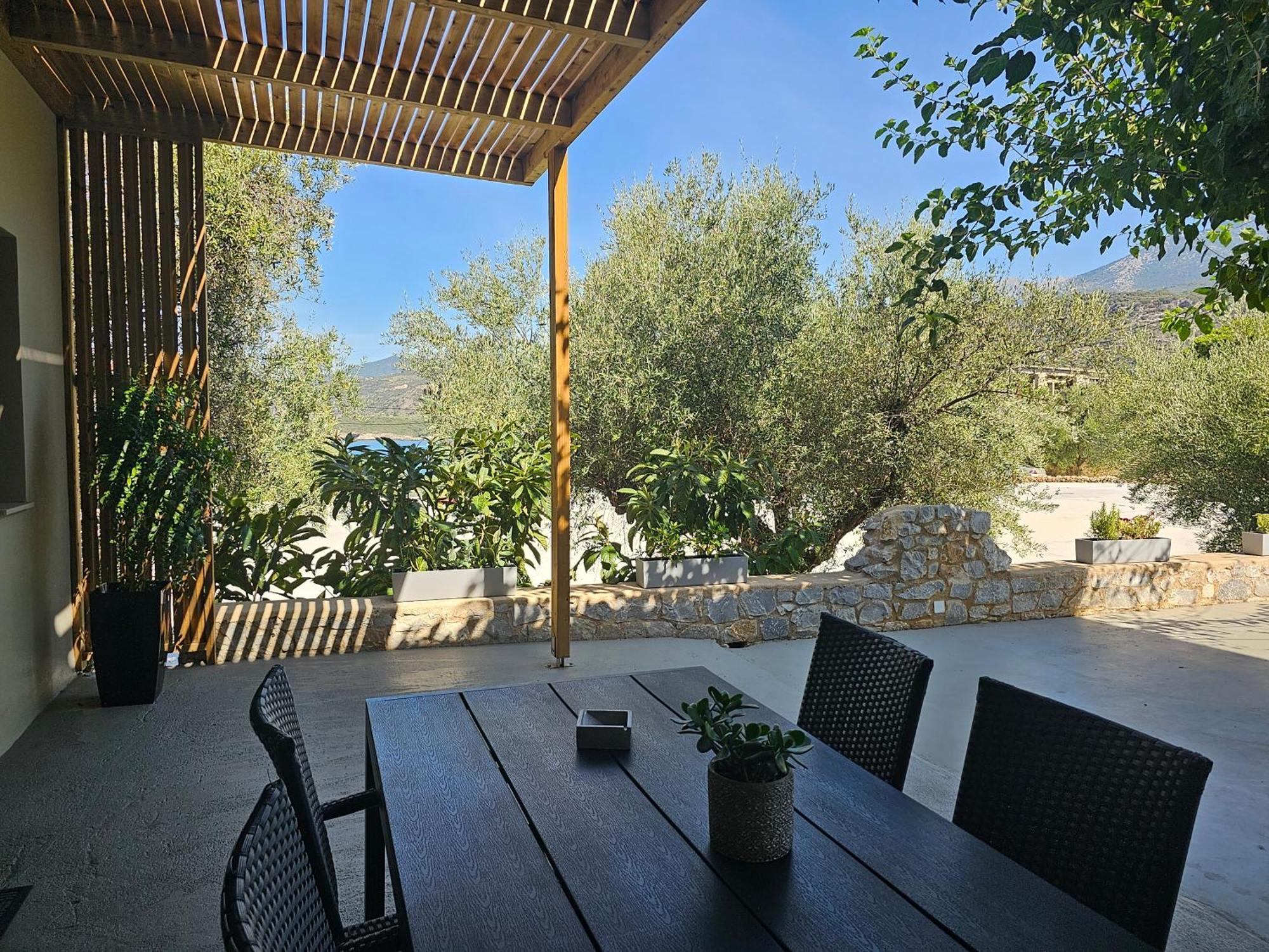 Rea'S Luxury Apartments Stoupa Exterior photo
