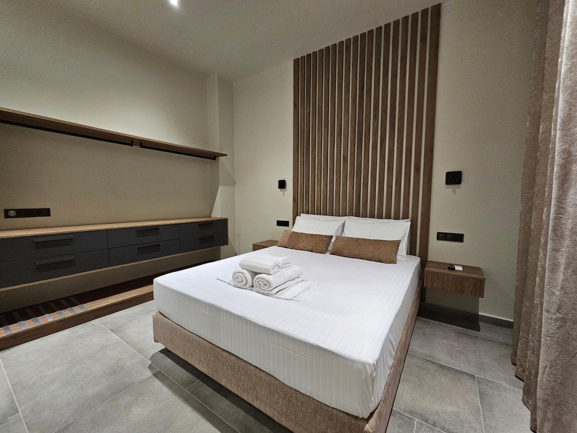 Rea'S Luxury Apartments Stoupa Exterior photo